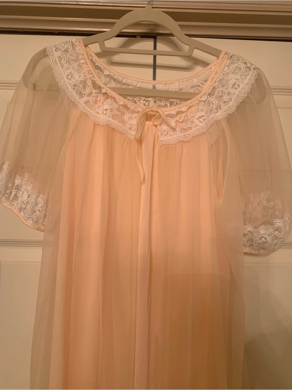 Vintage Peach Elegant Sheer Lace Nightgown Robe - Picture 3 of 6